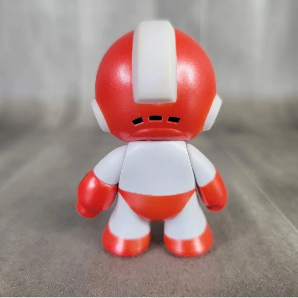 N/A kidrobot mega
